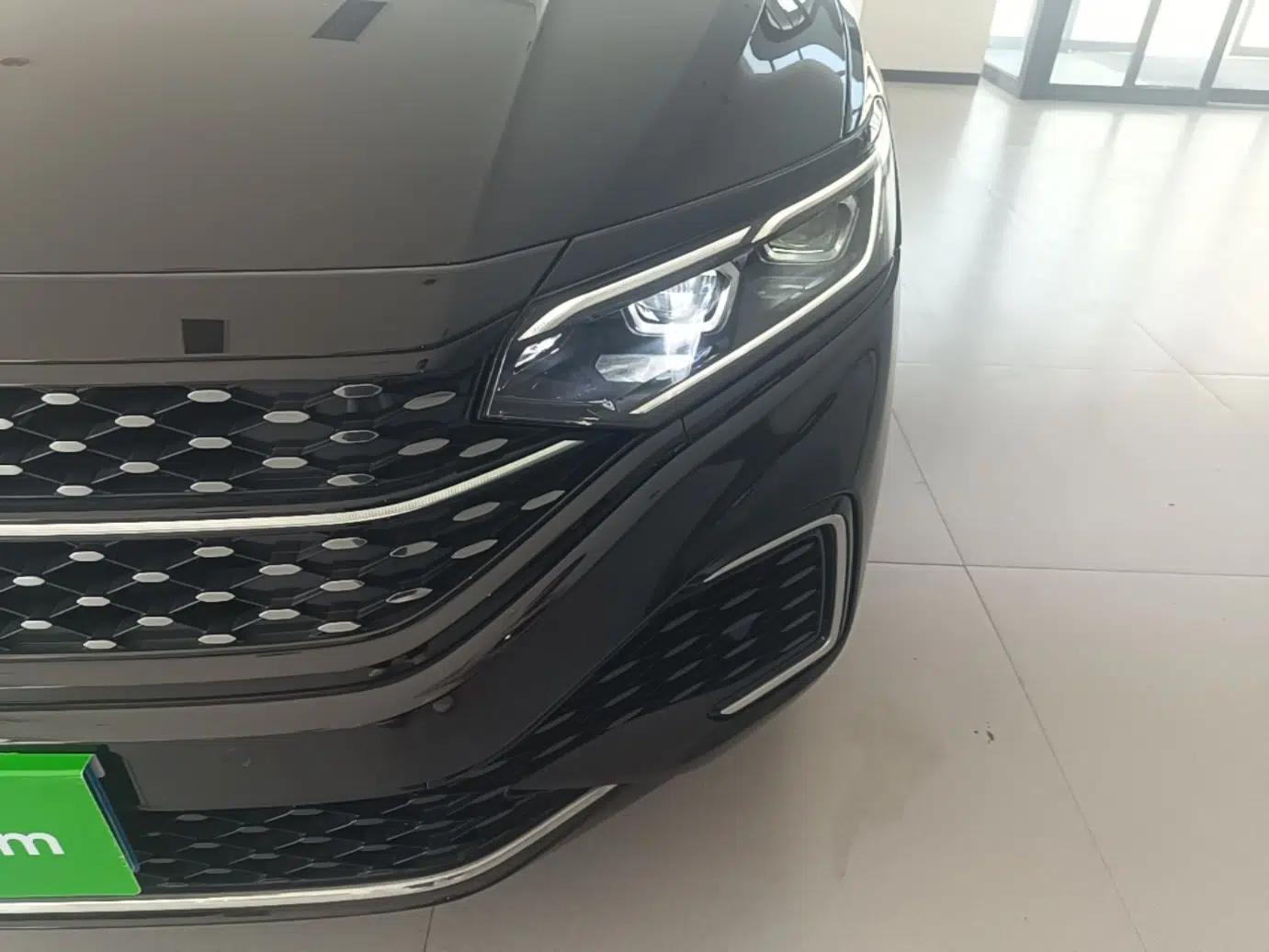 Volkswagen Passat 2025 Outstanding Model 380TSI Starry Dragon Glorious Edition — миниатюра 8