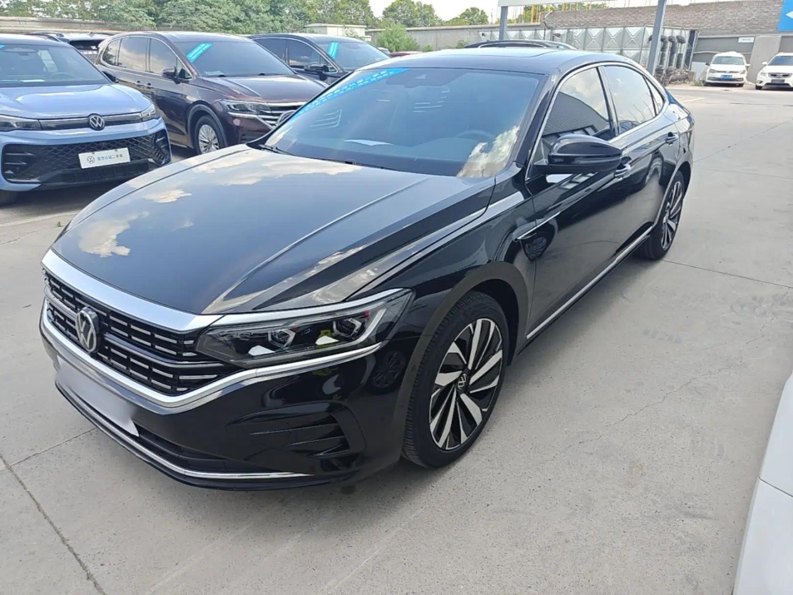 Volkswagen Passat 2025 Outstanding Model 380TSI Dragon Glory Edition — миниатюра 1