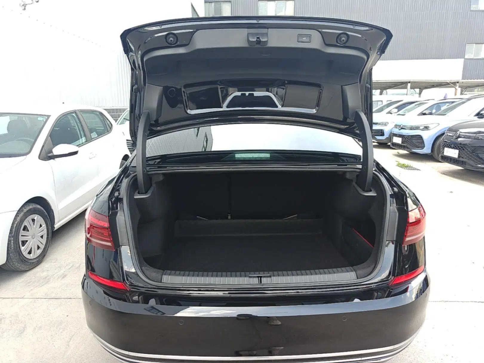 Volkswagen Passat 2025 Outstanding Model 380TSI Dragon Glory Edition — миниатюра 22