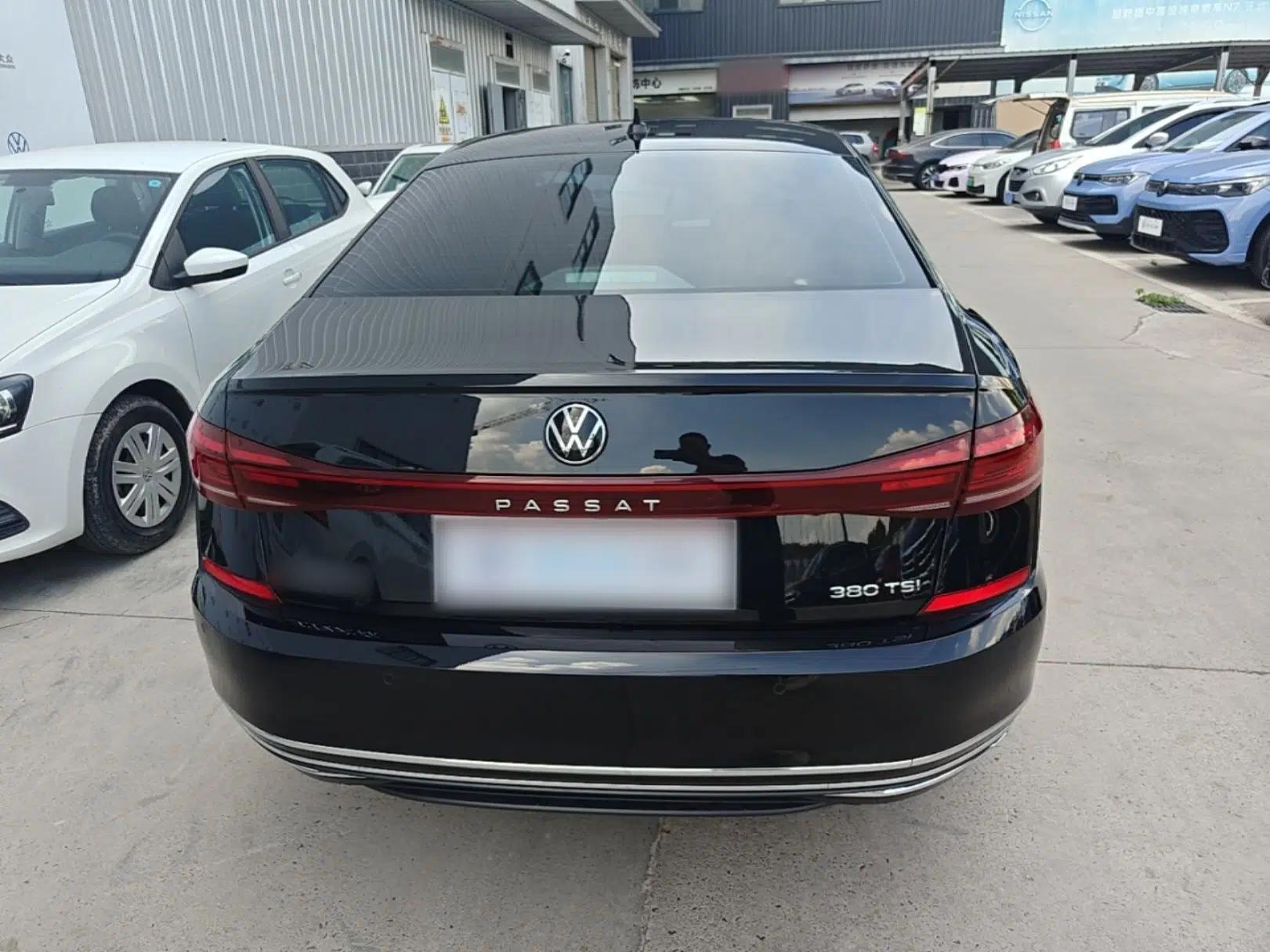 Volkswagen Passat 2025 Outstanding Model 380TSI Dragon Glory Edition — миниатюра 5