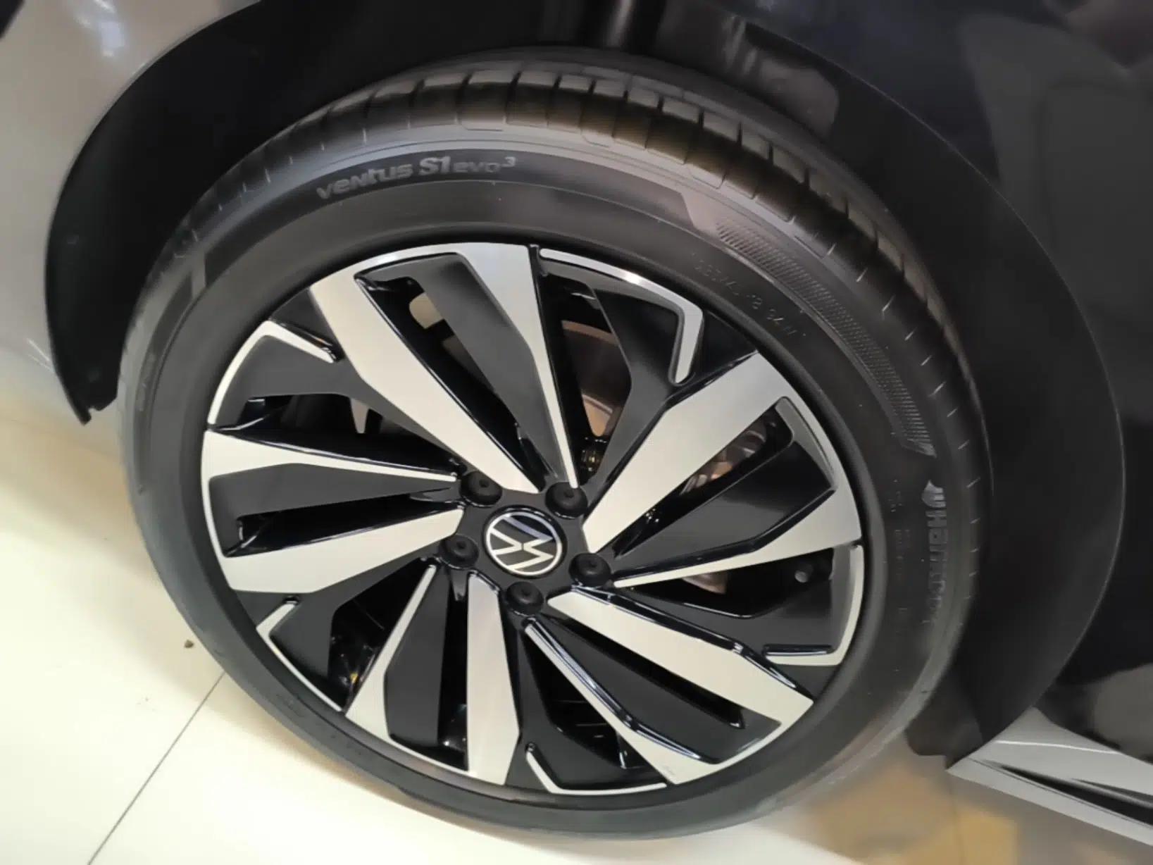 Volkswagen Passat 2024 380TSI Elite Edition — миниатюра 11