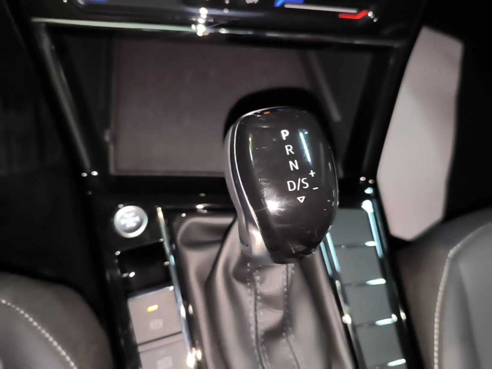 Volkswagen Passat 2024 380TSI Elite Edition — миниатюра 16