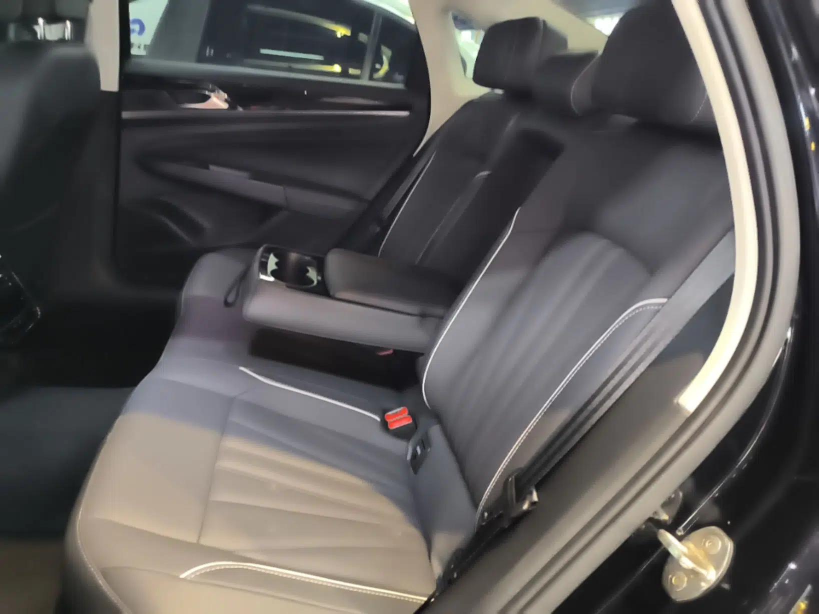 Volkswagen Passat 2024 380TSI Elite Edition — миниатюра 20