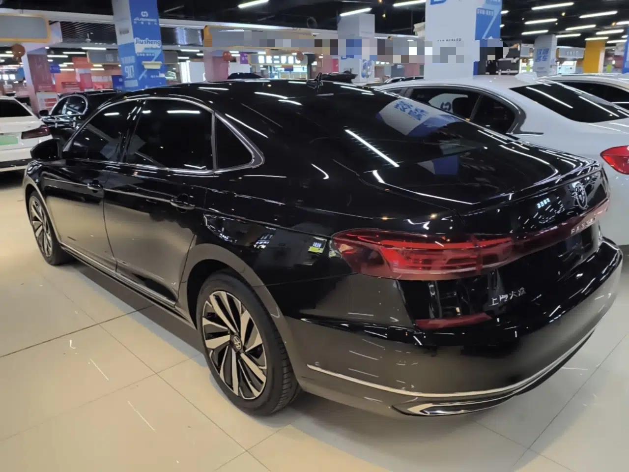 Volkswagen Passat 2024 380TSI Elite Edition — миниатюра 4