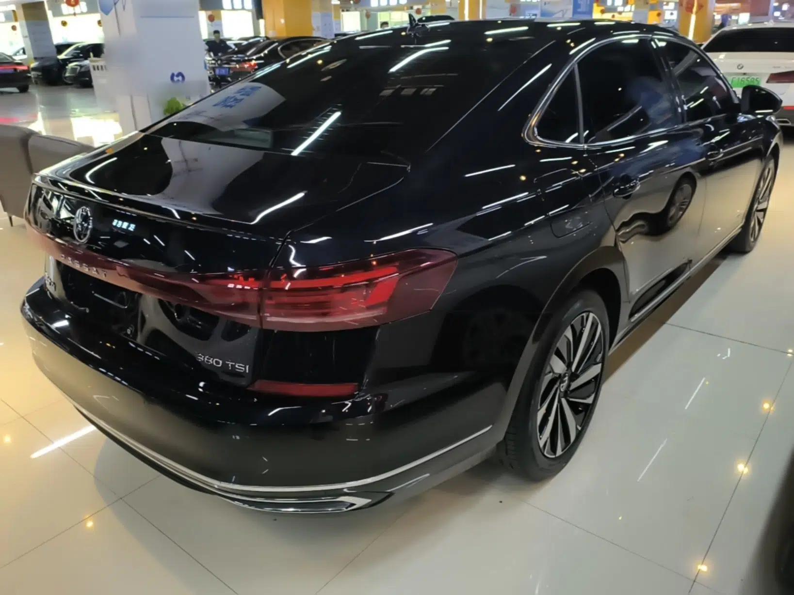 Volkswagen Passat 2024 380TSI Elite Edition — миниатюра 6