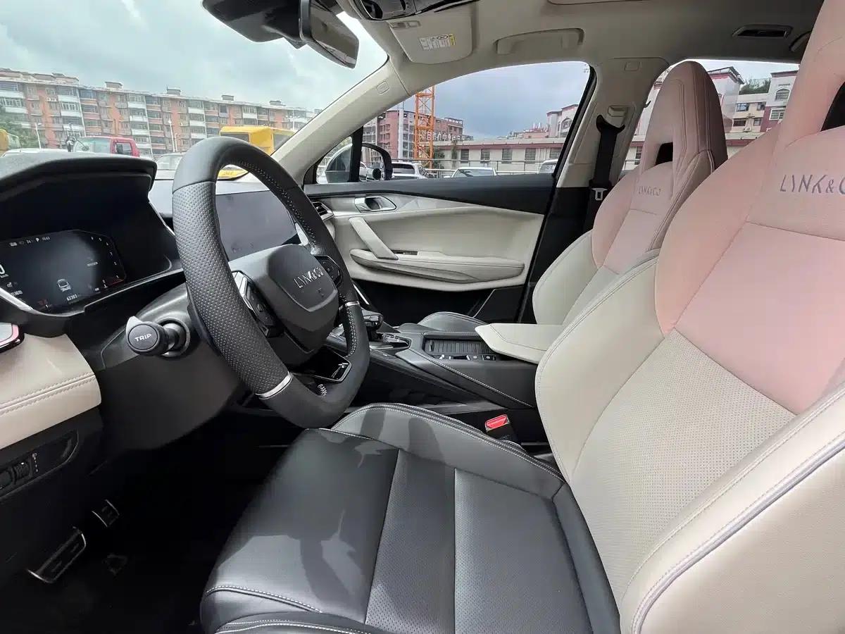 Lynk & Co 06 2021 1.5T Shero Pink Special Edition — миниатюра 4