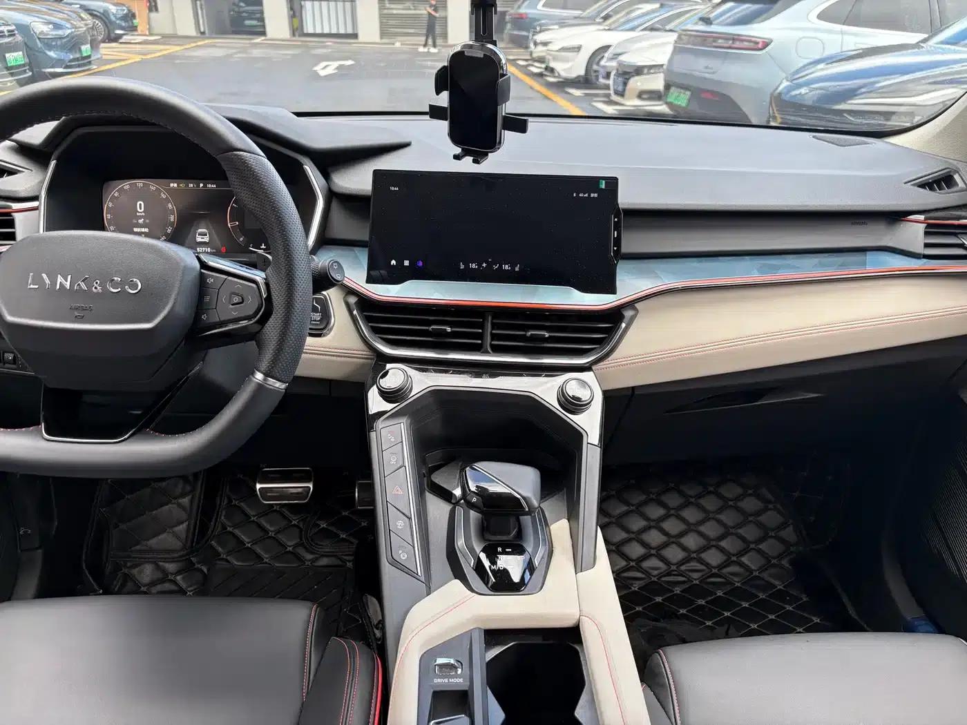 Lynk & Co 06 2020 1.5T Halo — миниатюра 12