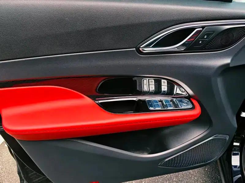 Hongqi HS3 2023 1.5T Goodness Edition — миниатюра 7