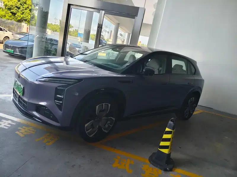 Hongqi Tiangong 08 2025 680 Ultra 4WD Edition — миниатюра 4
