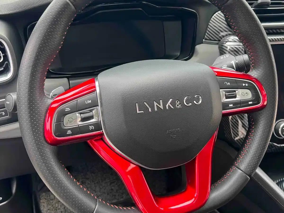 Lynk & Co 02 2018 2.0T DCT AWD Pro Edition (National V Emission Standard) — миниатюра 13