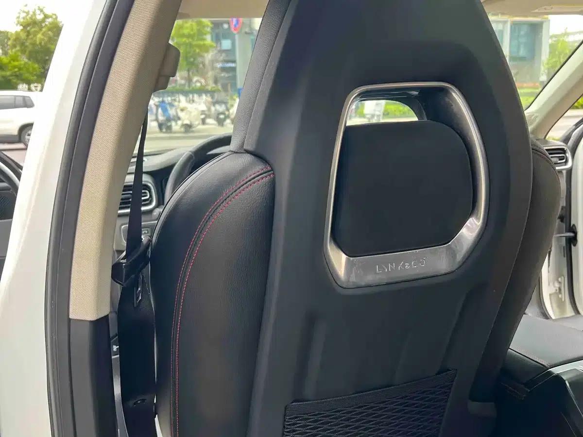 Lynk & Co 02 2018 2.0T DCT AWD Pro Edition (National V Emission Standard) — миниатюра 16