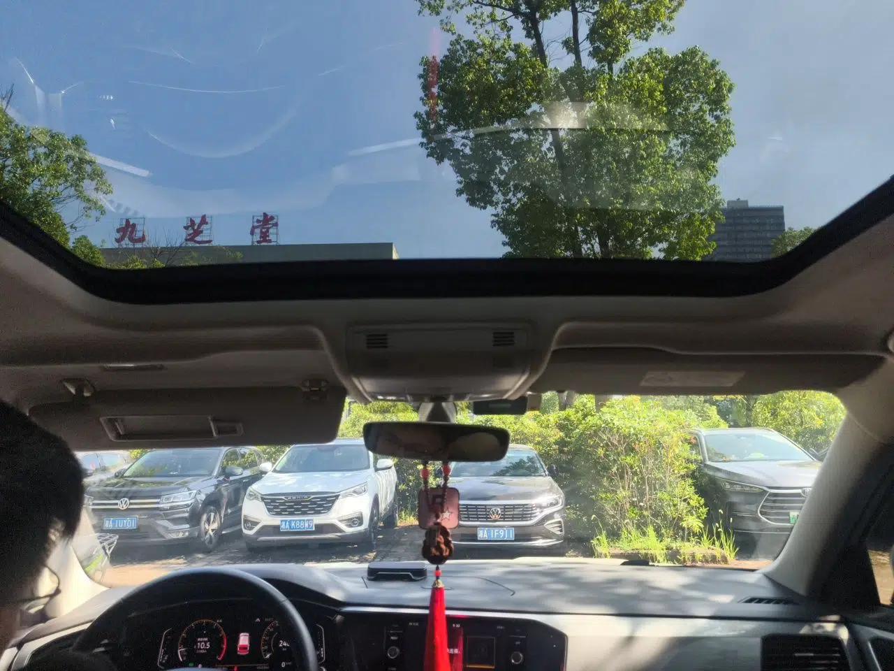 Volkswagen Tayron 2019 330TSI Two-Wheel-Drive Luxury Plus China VI Standard — миниатюра 18