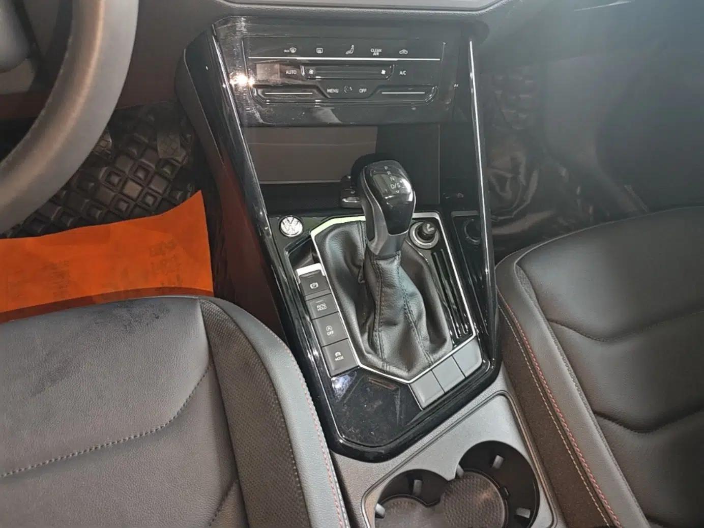 Volkswagen Tayron 2021 330TSI Two-Wheel Drive Luxury Smart Connectivity Version — миниатюра 23