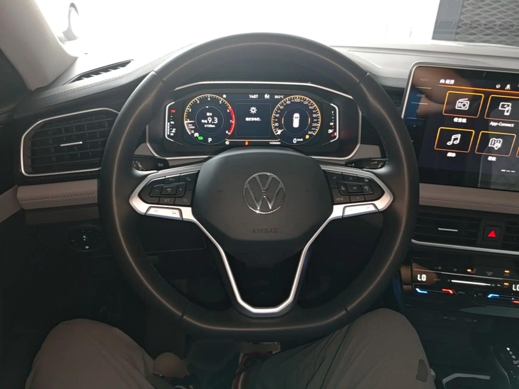 Volkswagen Tayron 2024 300TSI Two-Wheel-Drive Luxury Plus Advanced Version — миниатюра 18