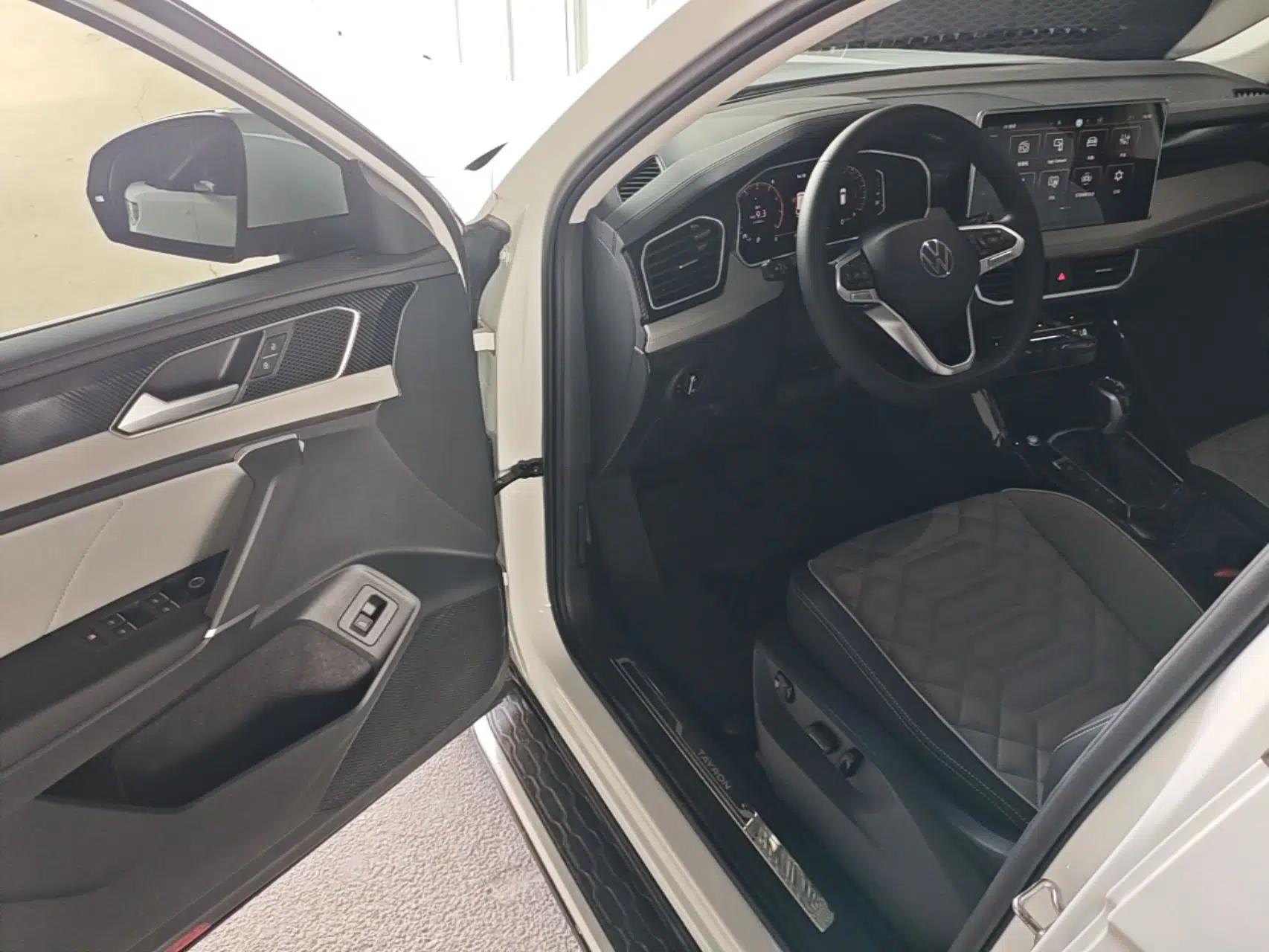 Volkswagen Tayron 2024 300TSI Two-Wheel-Drive Luxury Plus Advanced Version — миниатюра 23