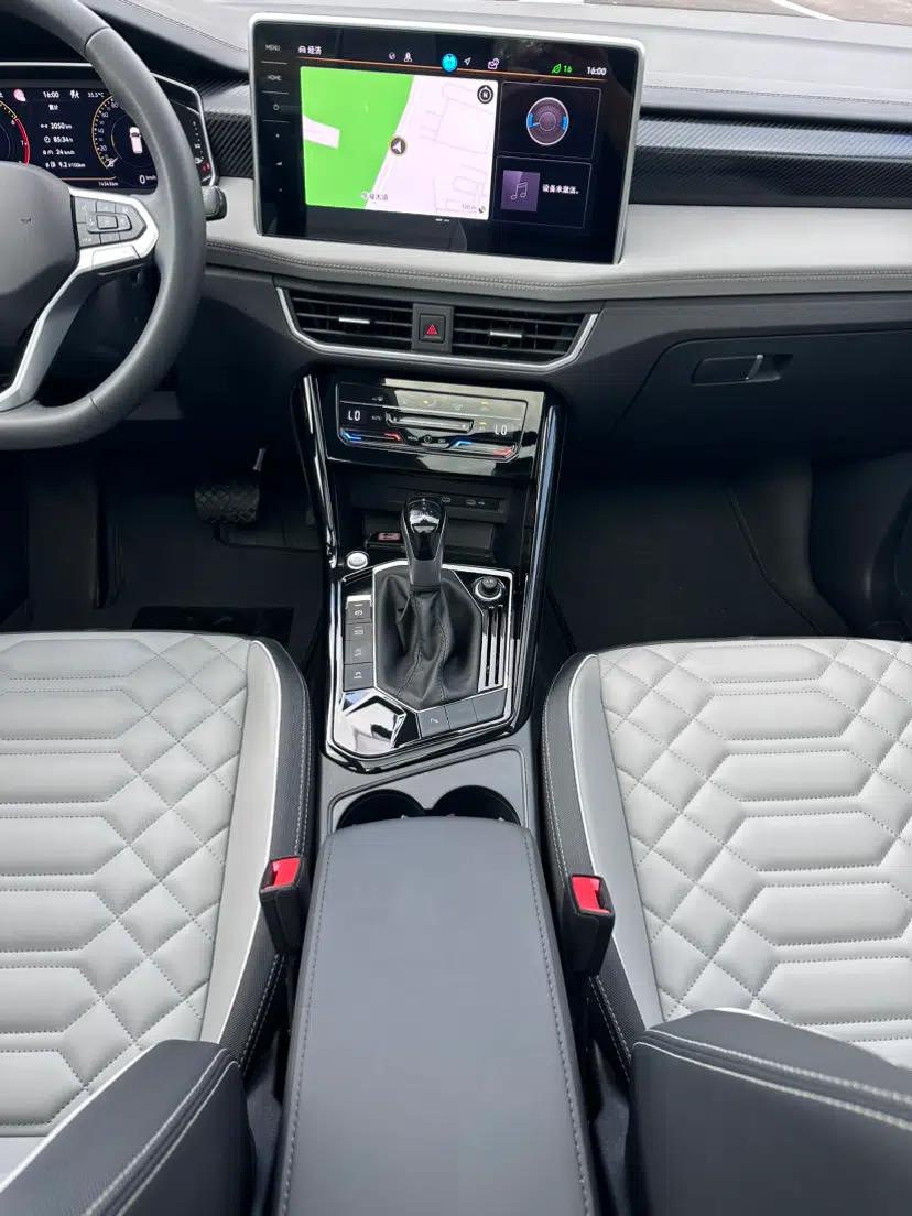 Volkswagen Tayron 2024 300TSI Two-Wheel-Drive Luxury Plus Advanced Version — миниатюра 32