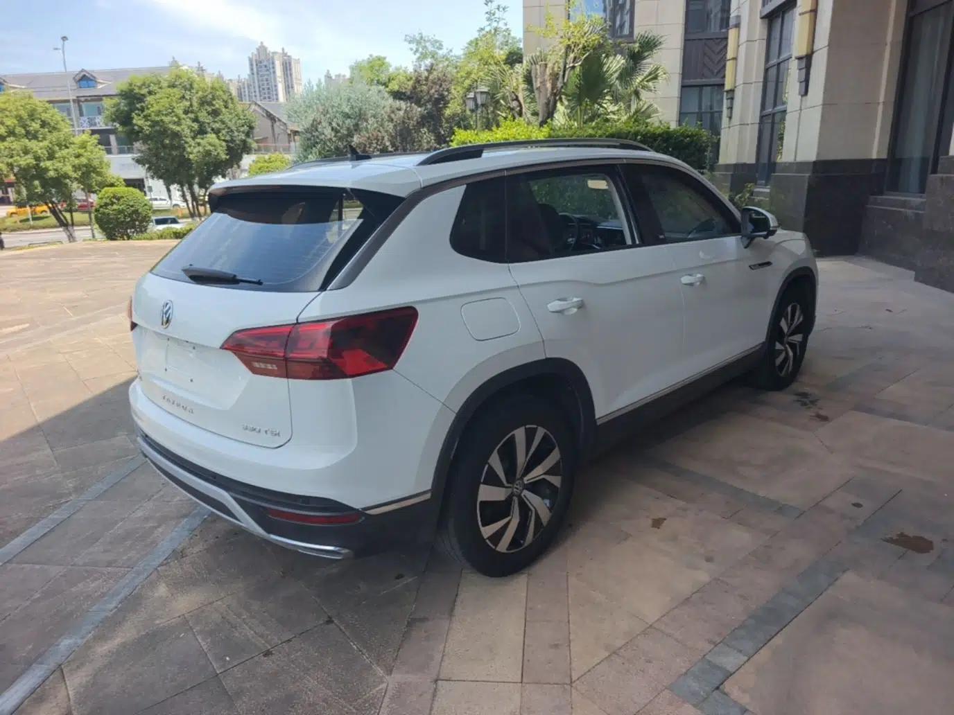 Volkswagen Tayron 2021 330TSI Two-Wheel Drive 30th Anniversary Edition — миниатюра 6