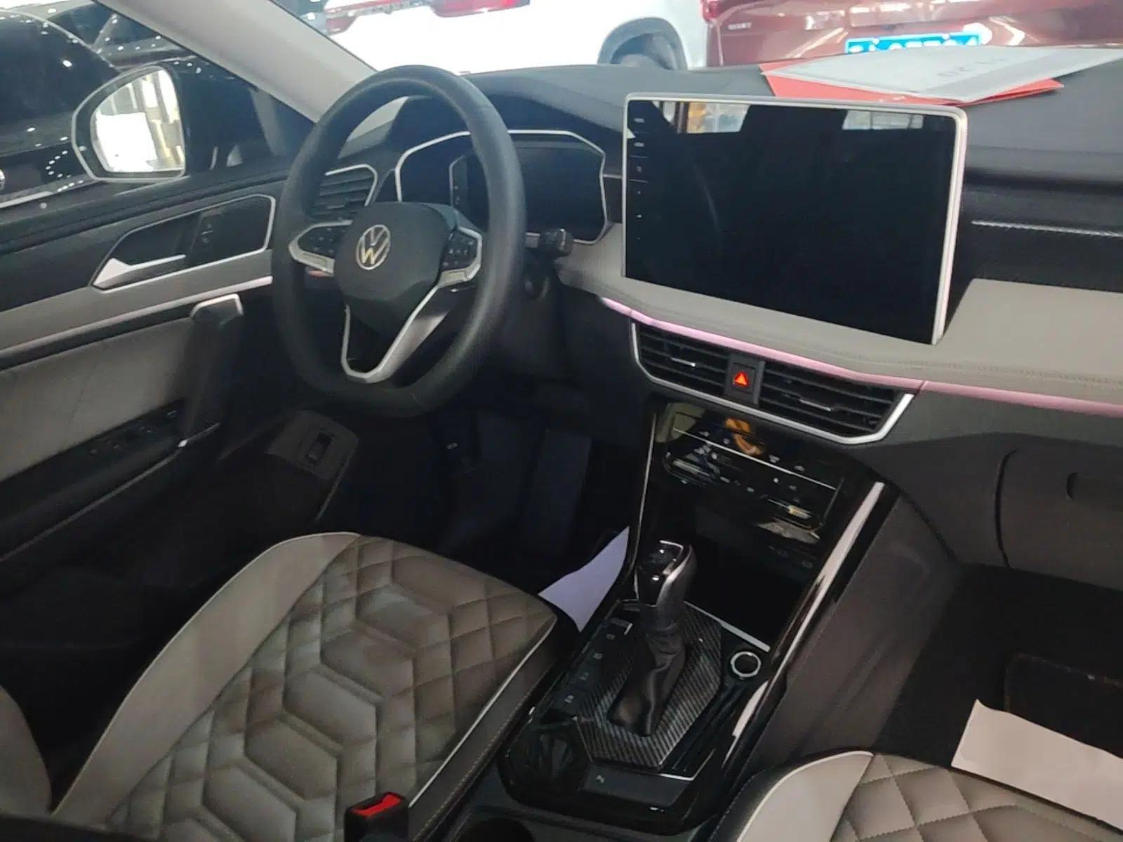 Volkswagen Tayron 2023 330TSI Two-Wheel-Drive Luxury Plus Advanced Version — миниатюра 12