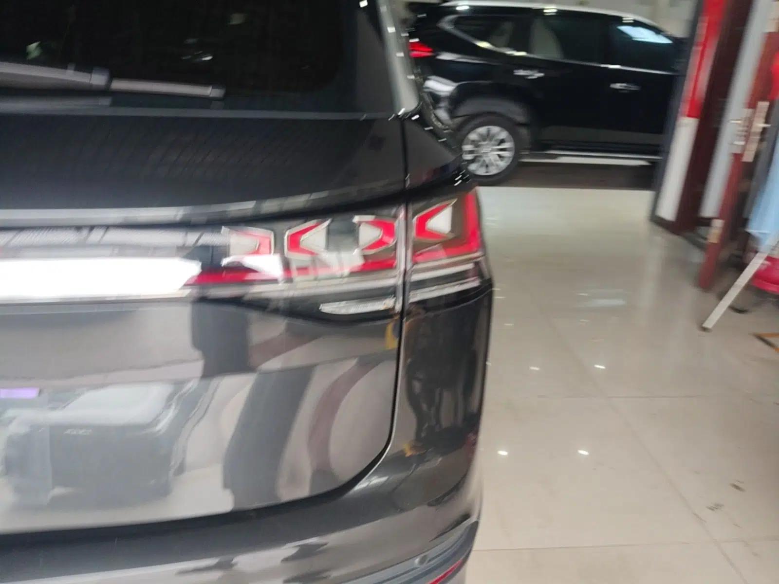 Volkswagen Tayron 2023 330TSI Two-Wheel-Drive Luxury Plus Advanced Version — миниатюра 9