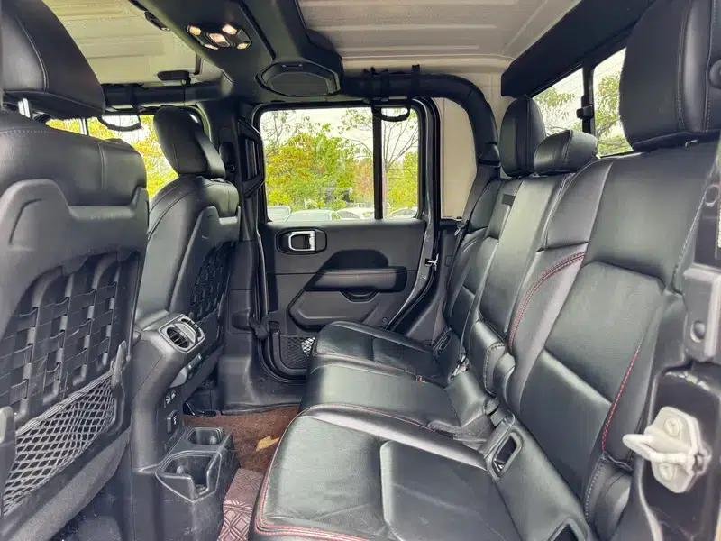 Gladiator 2022 3.6L Automatic 4WD 5-seater Parallel Import — миниатюра 15