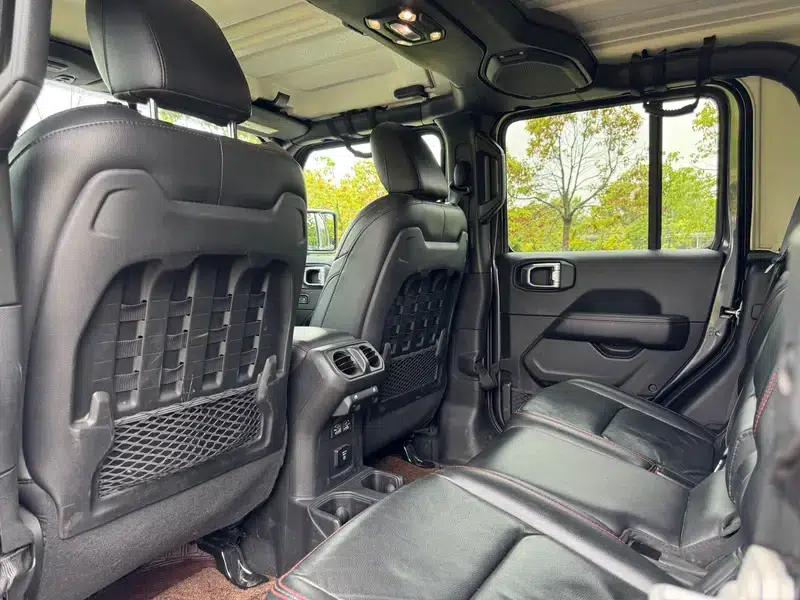 Gladiator 2022 3.6L Automatic 4WD 5-seater Parallel Import — миниатюра 16