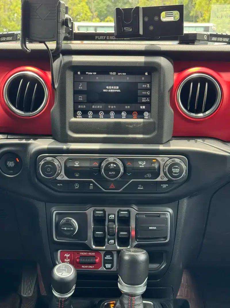 Gladiator 2022 3.6L Automatic 4WD 5-seater Parallel Import — миниатюра 9