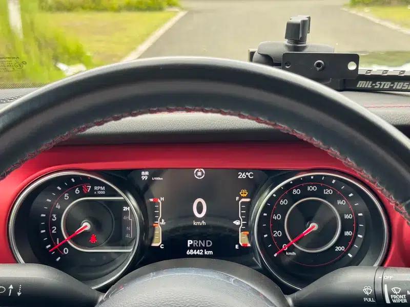 Gladiator 2022 3.6L Automatic 4WD 5-seater Parallel Import — миниатюра 10