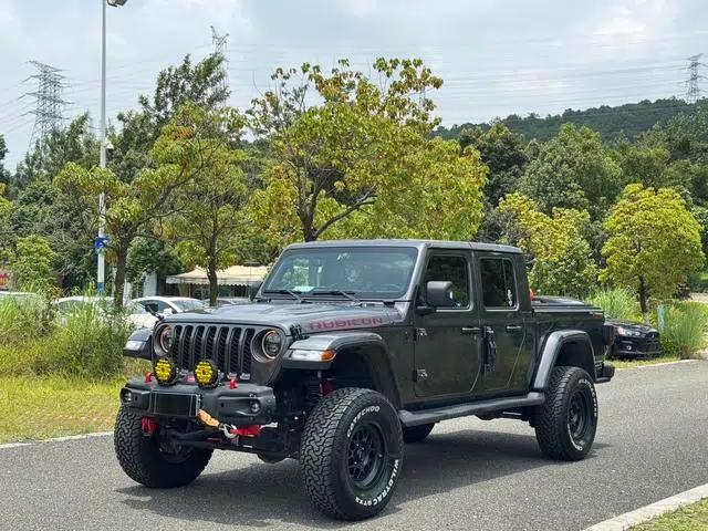 Gladiator 2022 3.6L Automatic 4WD 5-seater Parallel Import