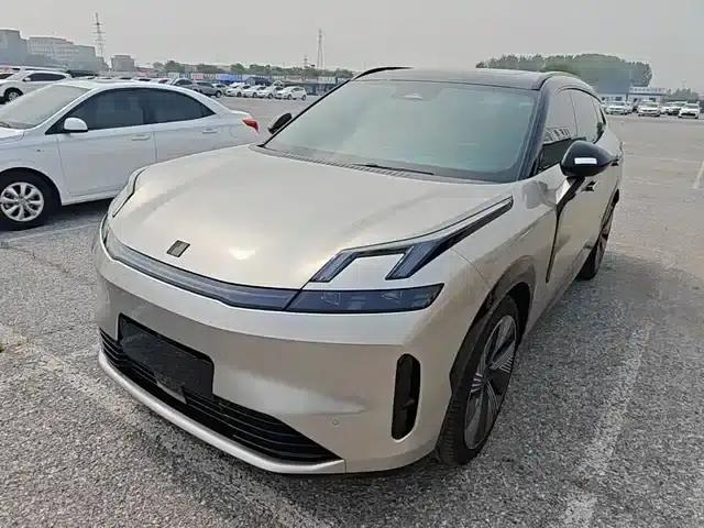 Lynk & Co 08 EM-P 2023 Model, 120km Long Range Halo