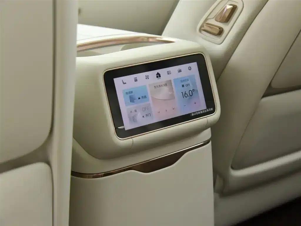 Lynk & Co 900 2025 2.0T Ultra 6-seater — миниатюра 14