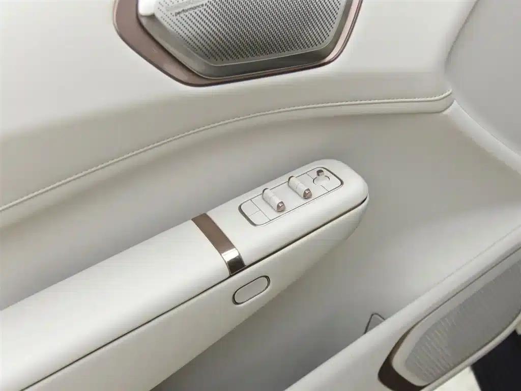 Lynk & Co 900 2025 2.0T Ultra 6-seater — миниатюра 8