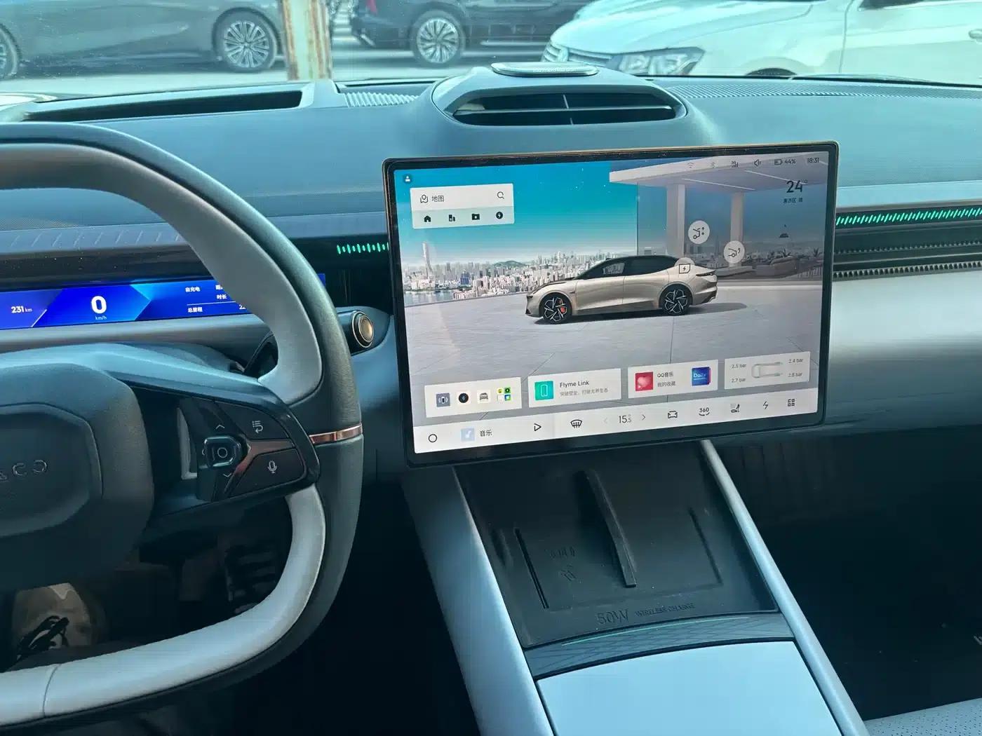 Lynk & Co Z10 2024 Model 95kWh 702km AWD Intelligent Driving Ultra — миниатюра 11