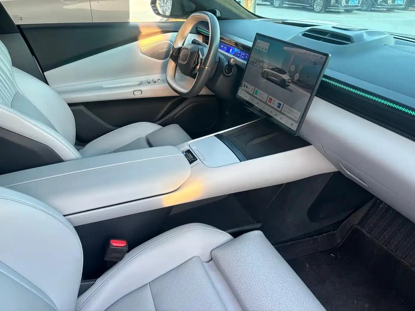 Lynk & Co Z10 2024 Model 95kWh 702km AWD Intelligent Driving Ultra — миниатюра 4