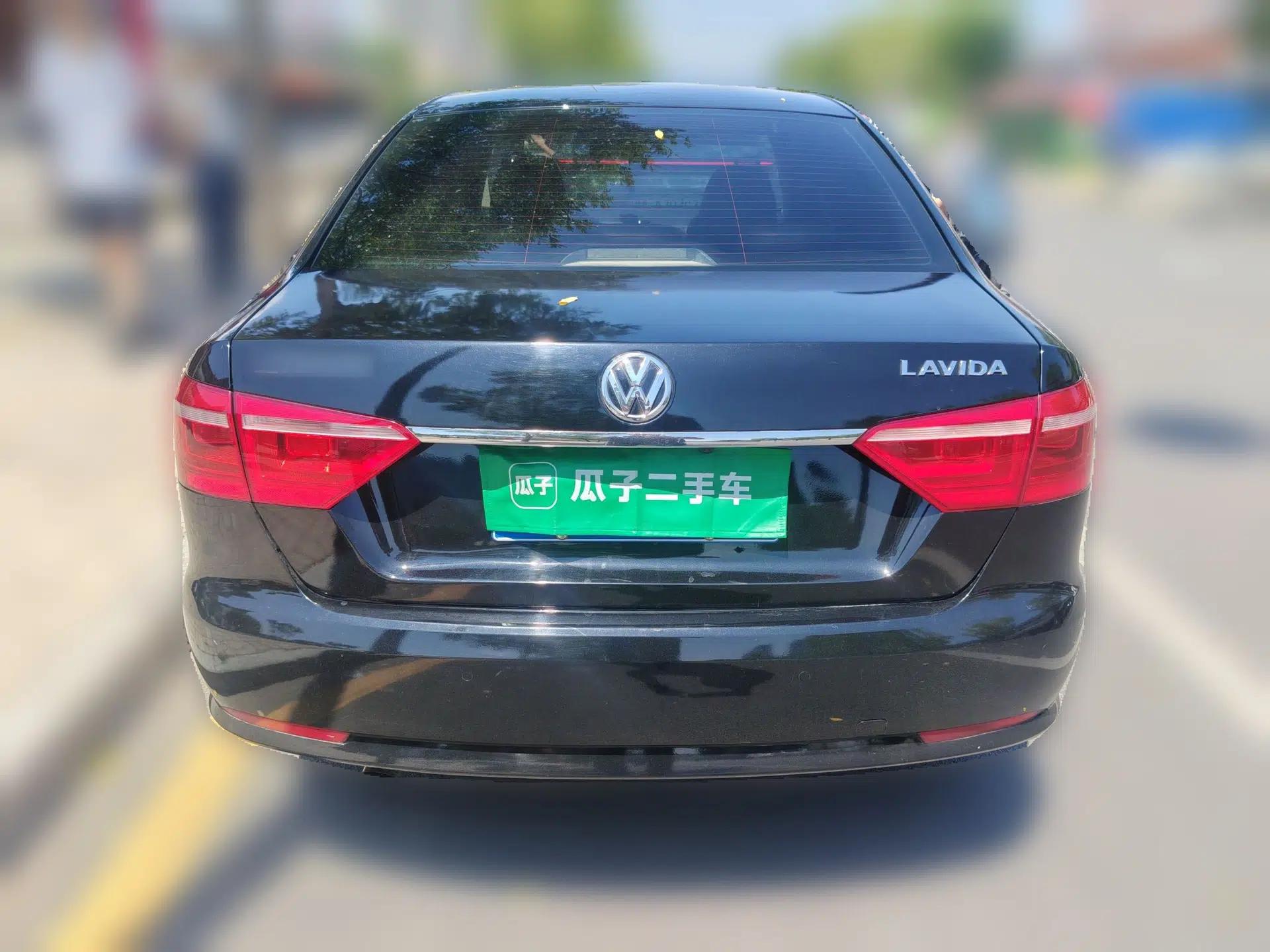 Volkswagen Lavida 2013 Restyled Classic 1.6L Automatic Comfort Edition — миниатюра 5