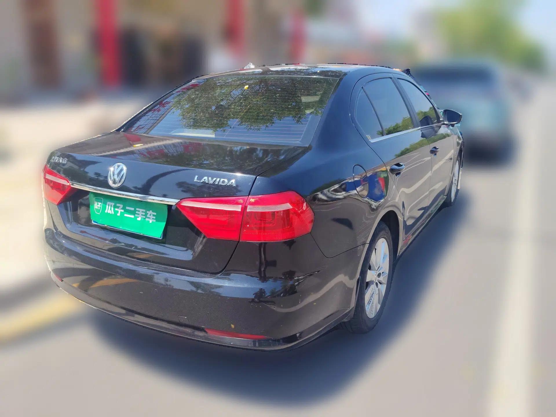 Volkswagen Lavida 2013 Restyled Classic 1.6L Automatic Comfort Edition — миниатюра 6