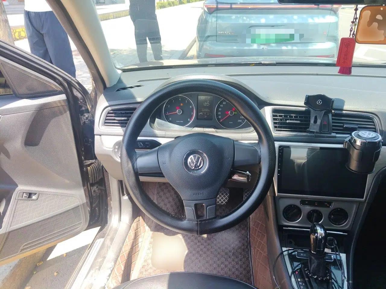 Volkswagen Lavida 2013 Restyled Classic 1.6L Automatic Comfort Edition — миниатюра 10
