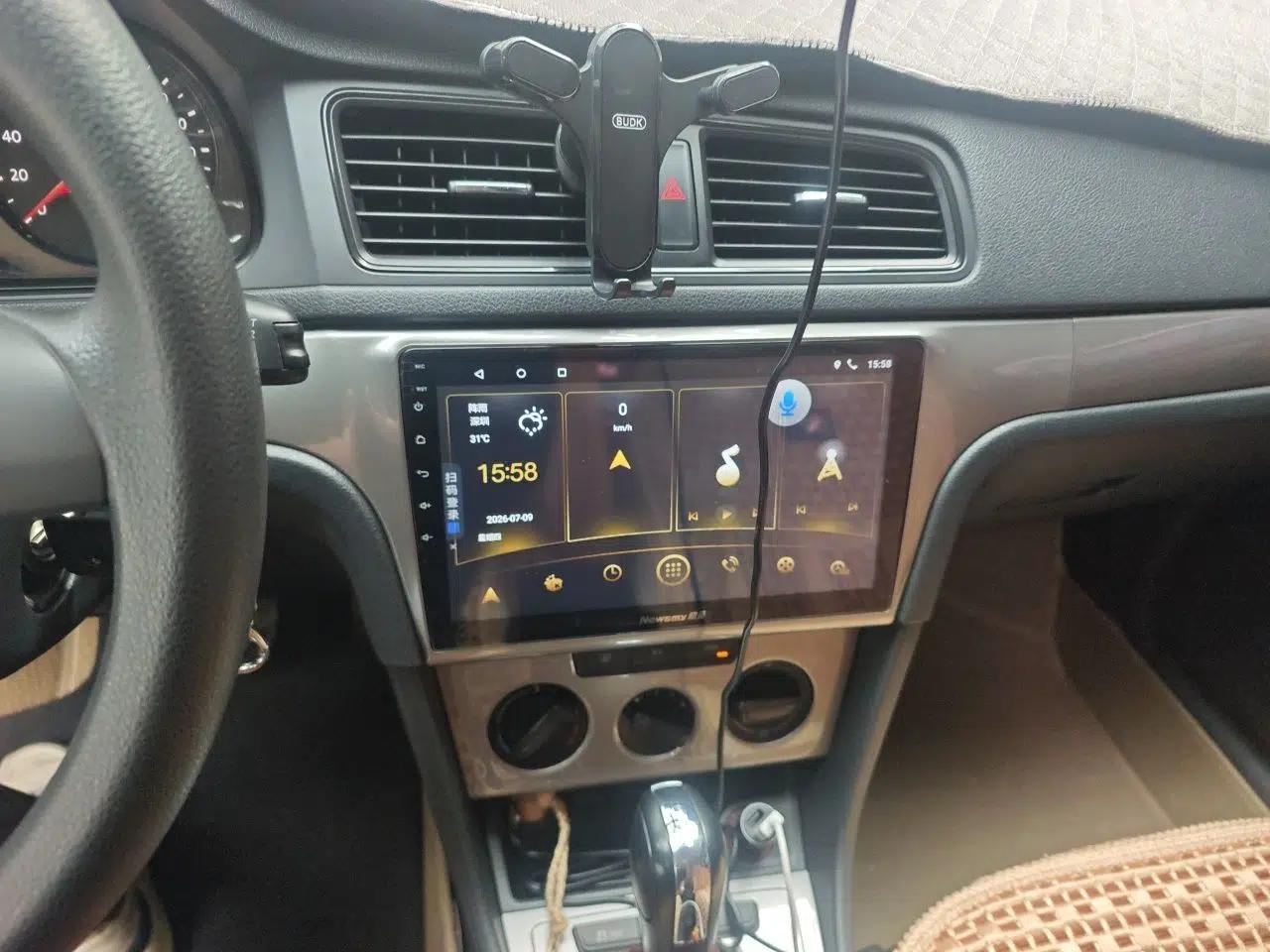 Volkswagen Lavida 2013 1.6L Automatic Fashion Edition — миниатюра 13