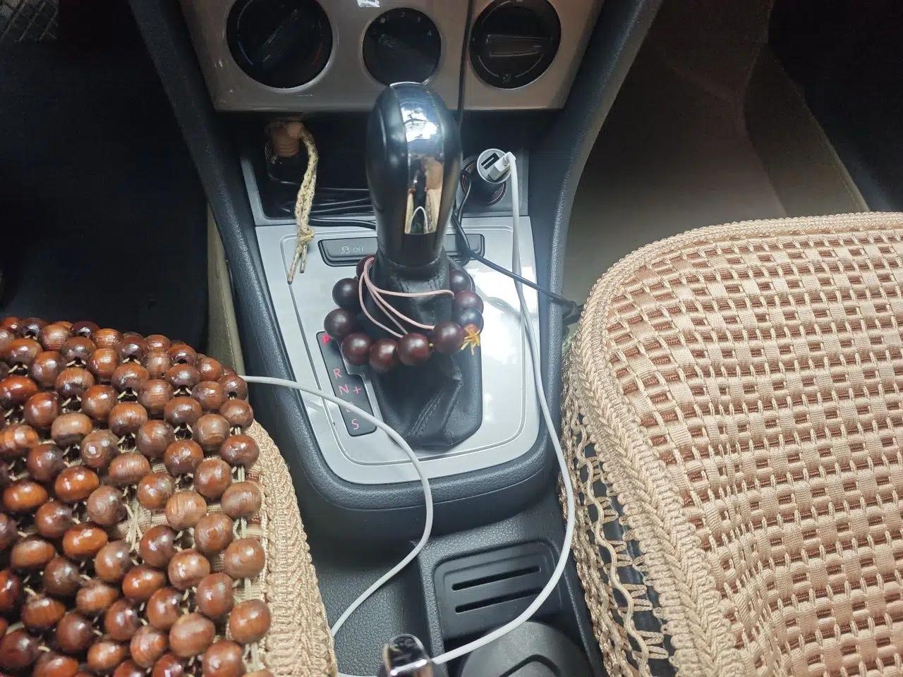 Volkswagen Lavida 2013 1.6L Automatic Fashion Edition — миниатюра 14