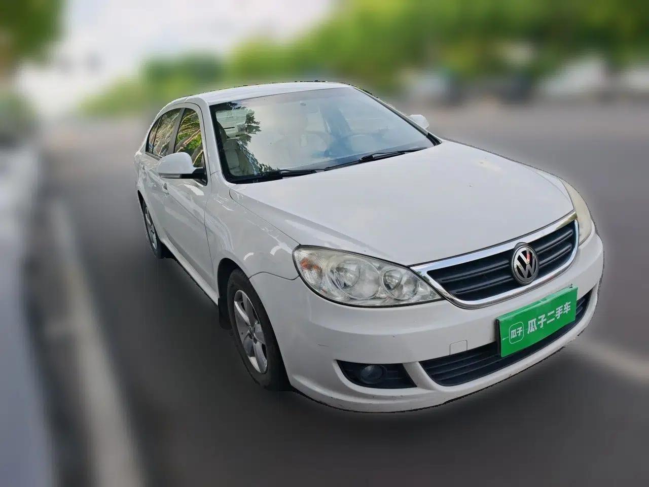 Volkswagen Lavida 2011 1.6L Automatic PinYou Edition — миниатюра 3
