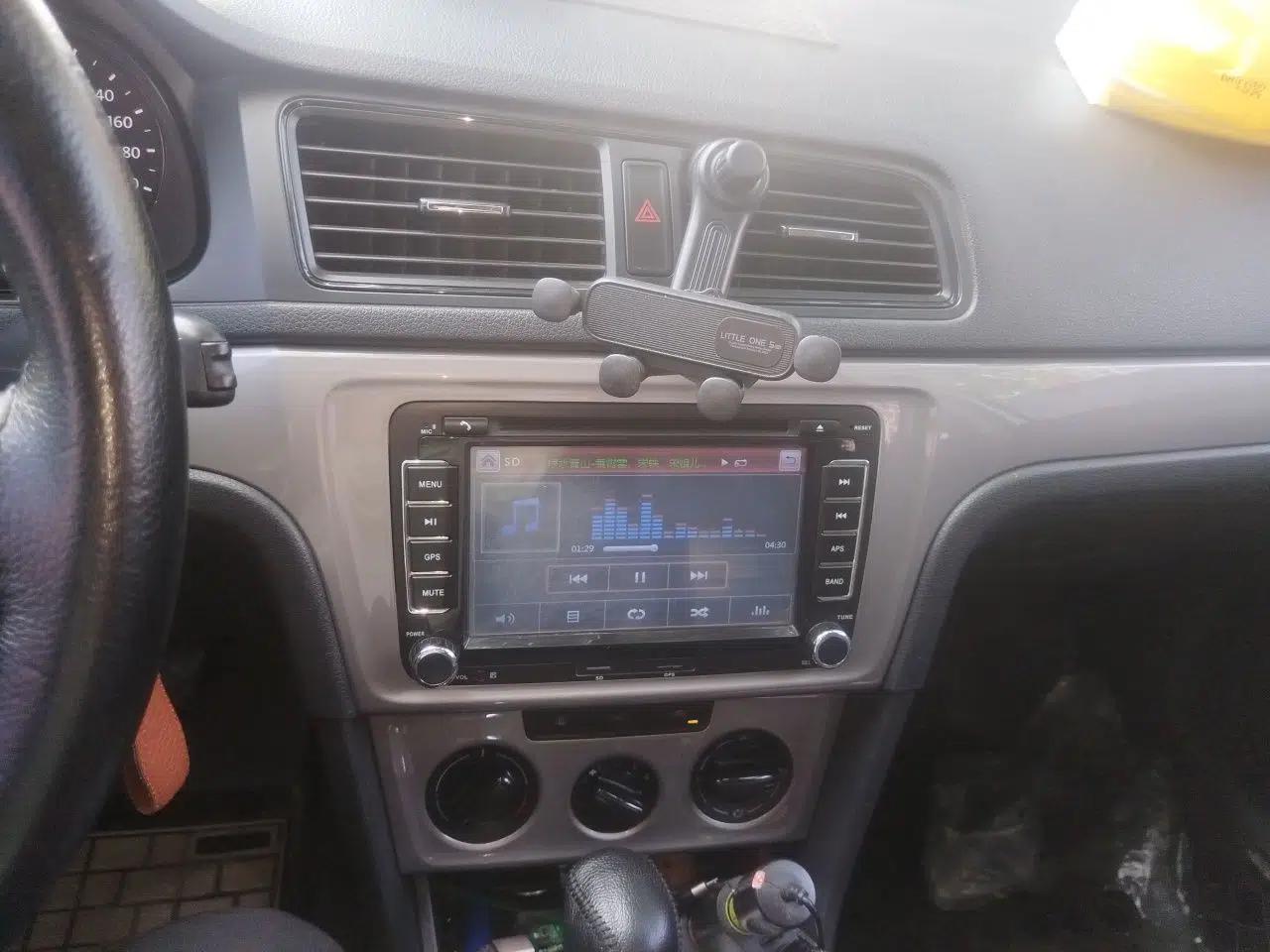 Volkswagen Lavida 2013 1.6L Automatic Fashion Edition — миниатюра 13