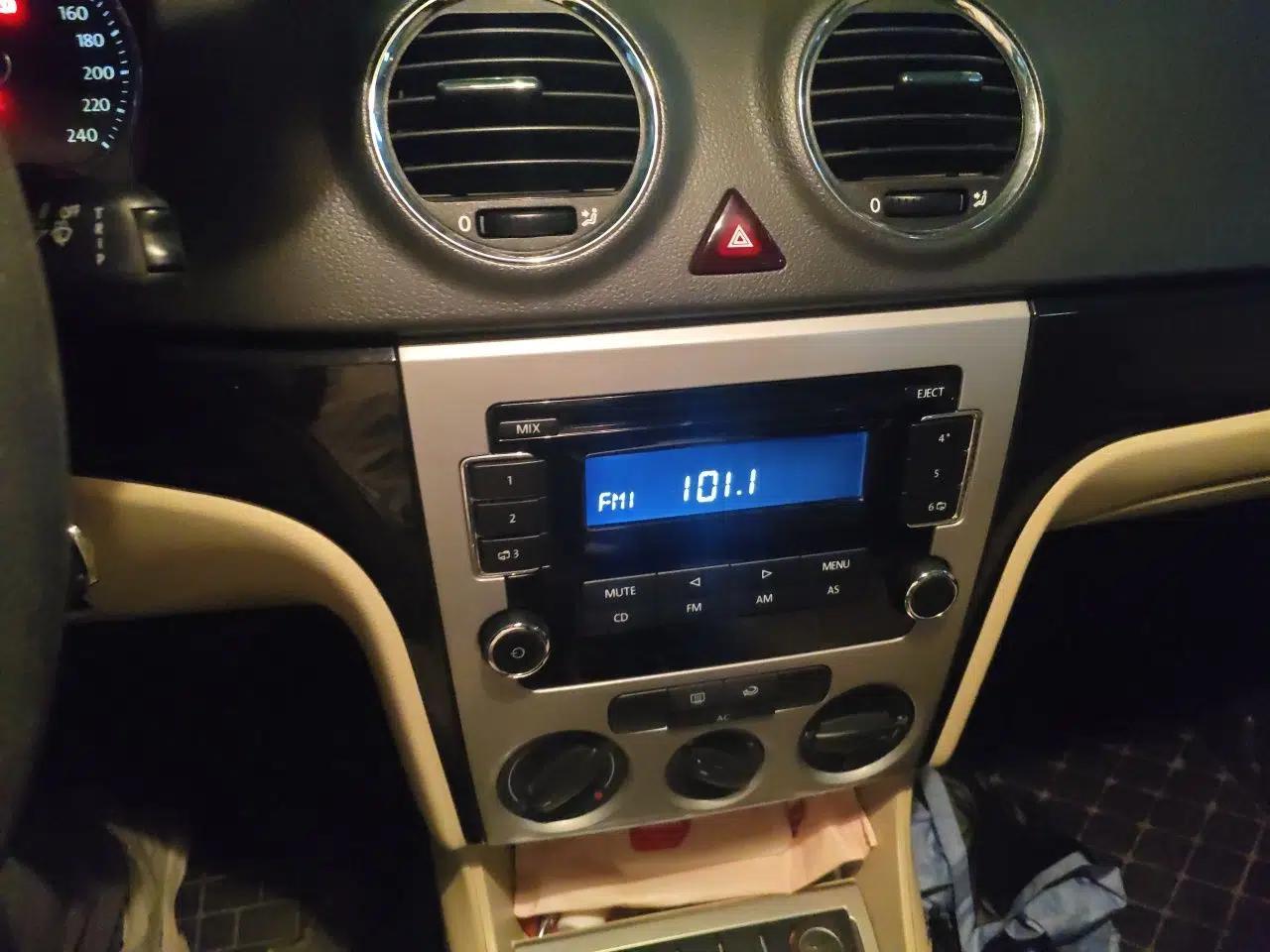 Volkswagen Lavida 2011 1.4 TSI Manual Prestige Edition — миниатюра 13