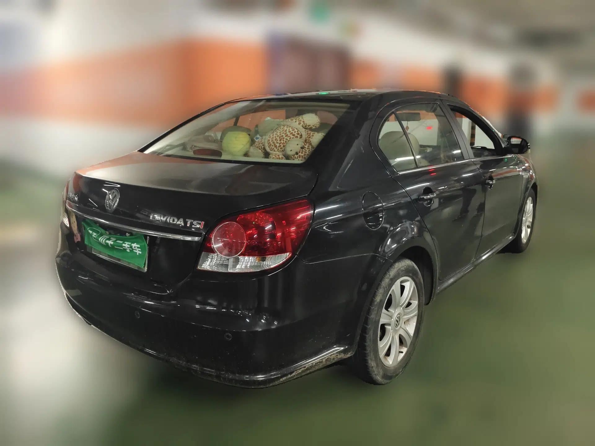 Volkswagen Lavida 2011 1.4 TSI Manual Prestige Edition — миниатюра 6