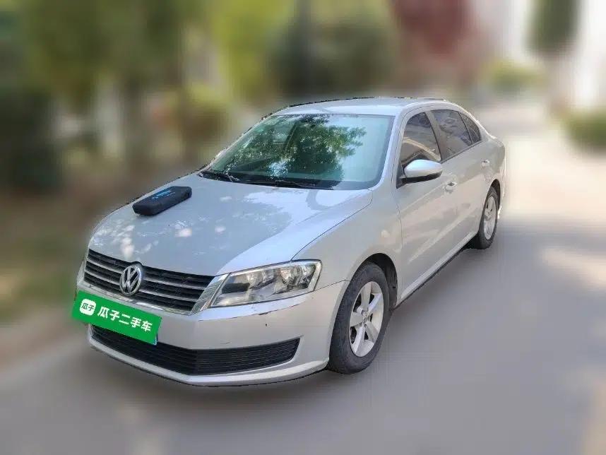 Volkswagen Lavida 2013 Revised Classic 1.6L Automatic Fashion Edition — миниатюра 1