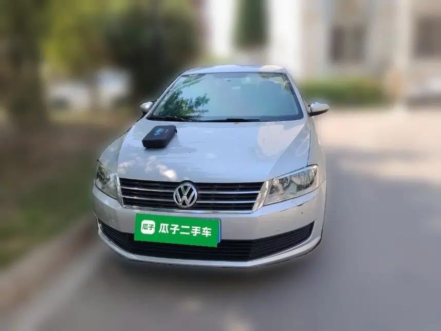 Volkswagen Lavida 2013 Revised Classic 1.6L Automatic Fashion Edition — миниатюра 2