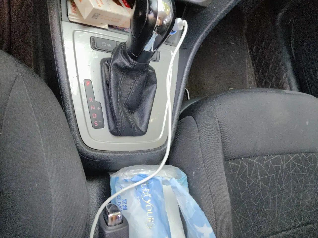 Volkswagen Lavida 2013 Revised Classic 1.6L Automatic Fashion Edition — миниатюра 14