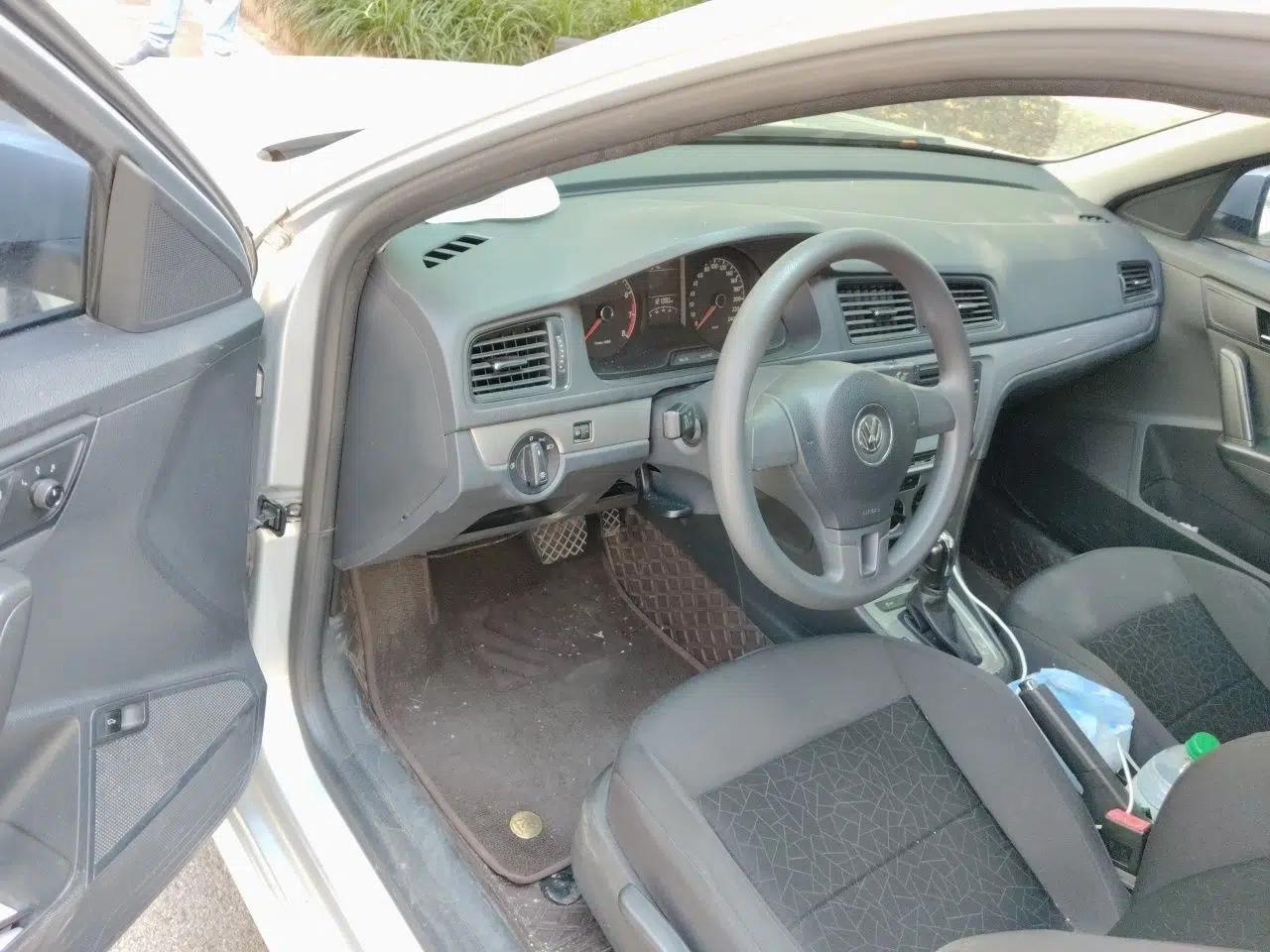 Volkswagen Lavida 2013 Revised Classic 1.6L Automatic Fashion Edition — миниатюра 16