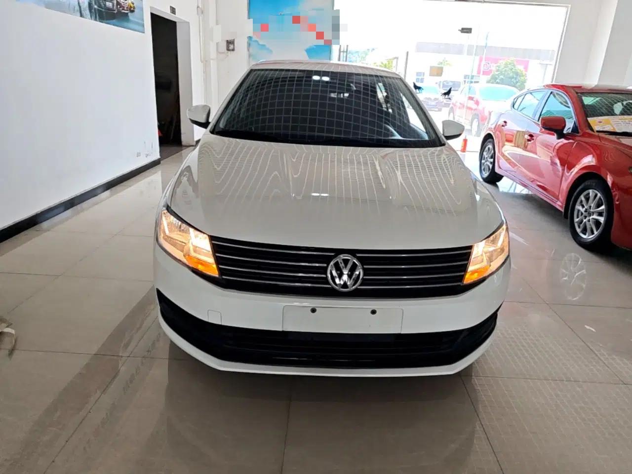Volkswagen Lavida 2017 1.6L Automatic Fashion Edition — миниатюра 2