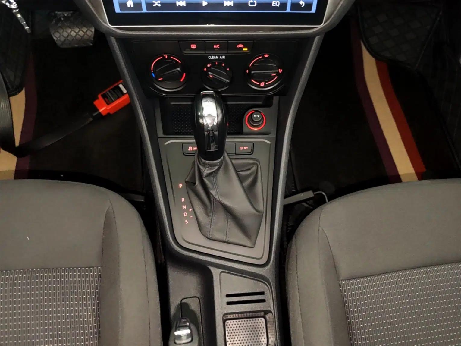 Volkswagen Lavida 2017 1.6L Automatic Fashion Edition — миниатюра 16