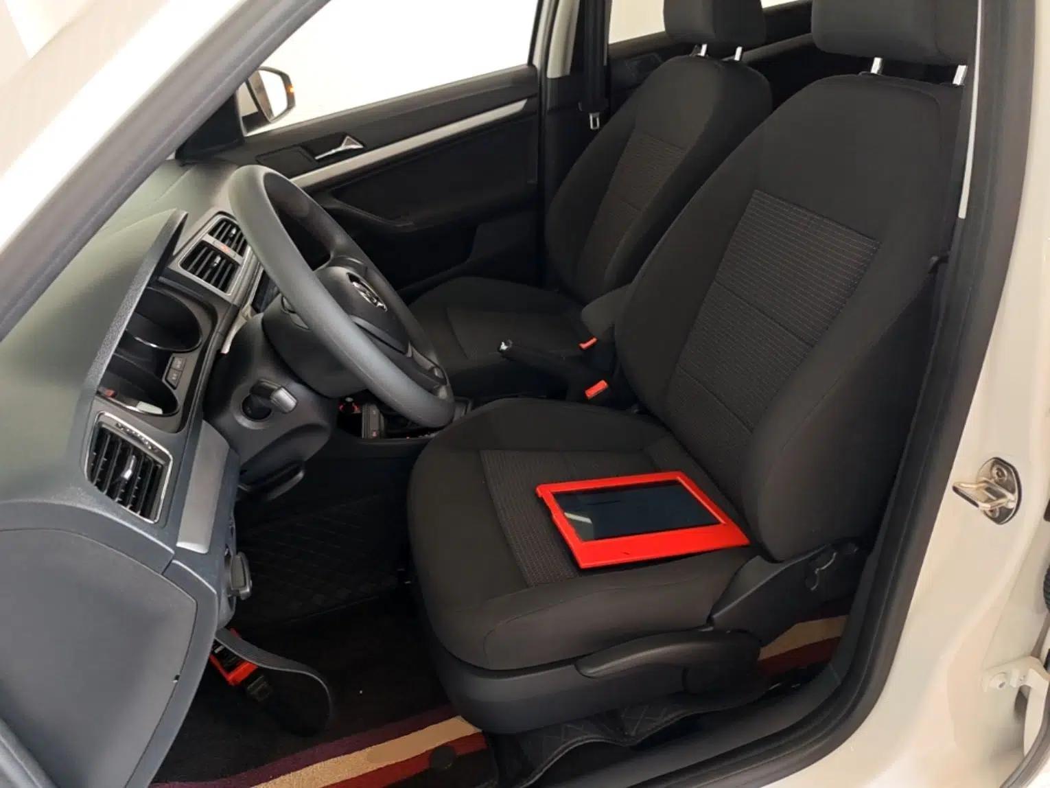 Volkswagen Lavida 2017 1.6L Automatic Fashion Edition — миниатюра 17