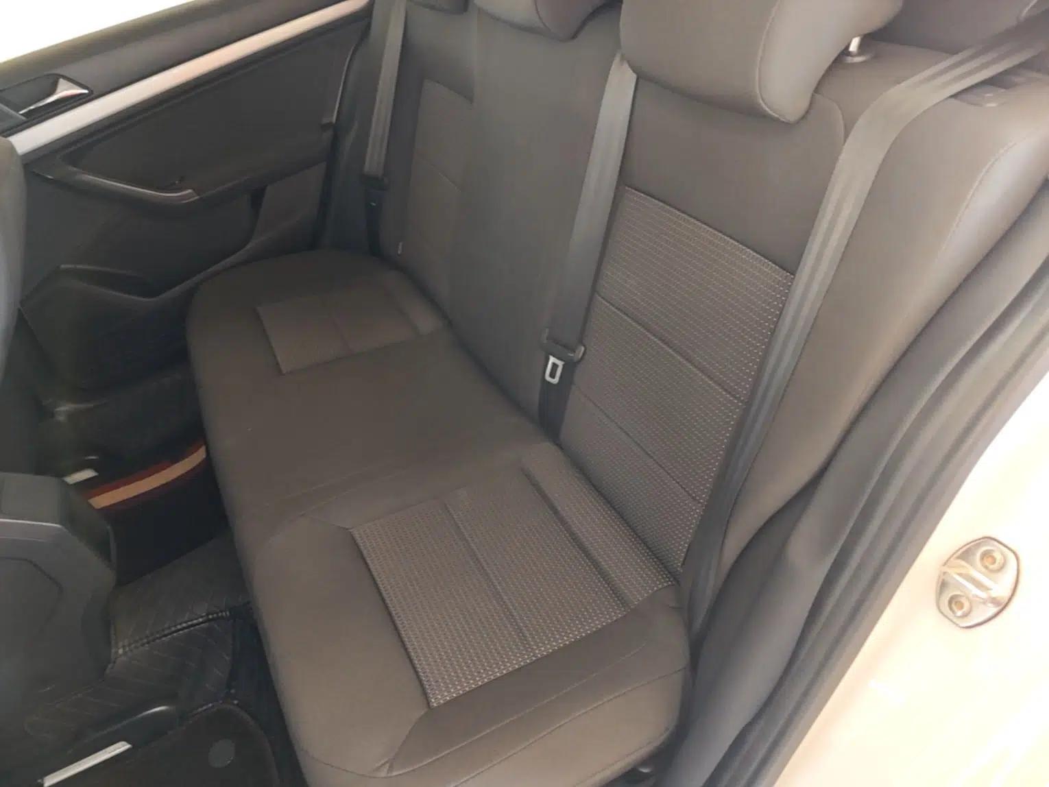 Volkswagen Lavida 2017 1.6L Automatic Fashion Edition — миниатюра 20